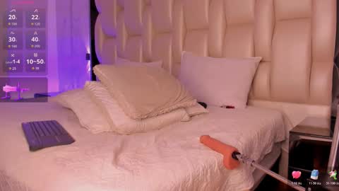     online show from December 22, 9:10 pm