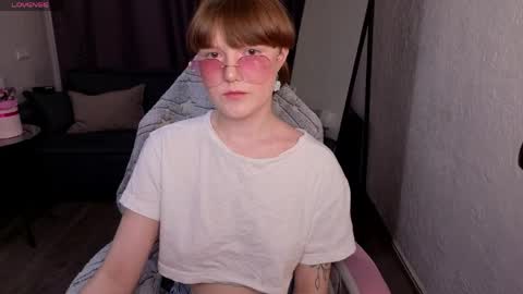 Luna    online show from March 30, 1:55 pm