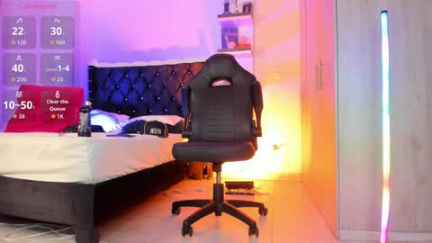 Duriel online show from April 3, 11:00 pm