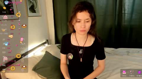 Snapshot of _emily__strike_ chatting on September 21, 10:19 am _emily__strike_ online show from September 21, 10:19 am