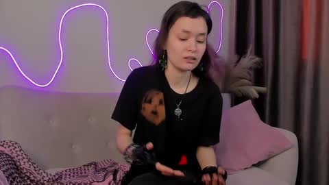 Snapshot of _emily__strike_ chatting on February 17, 10:07 am _emily__strike_ online show from February 17, 10:07 am