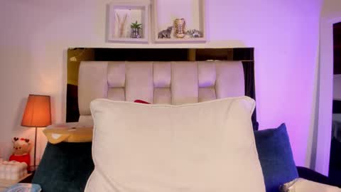 Isabella online show from February 12, 12:20 pm