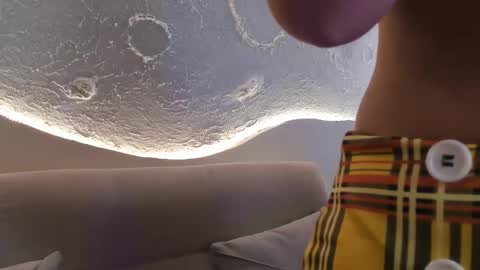 _emmawalka online show from October 19, 7:40 pm