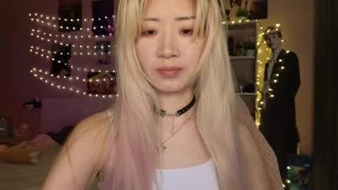 EveEva online show from May 9, 3:34 am