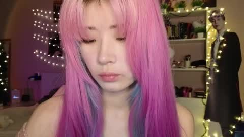 EveEva online show from March 4, 1:02 am