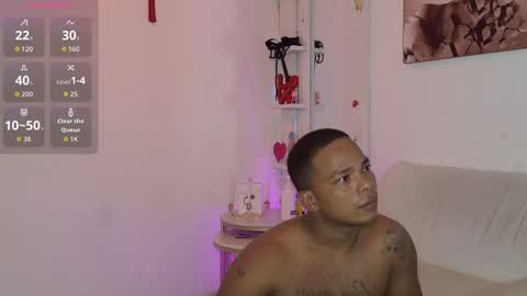 Paul And Ariana online show from November 4, 12:39 pm