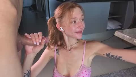 Lola 3  online show from November 9, 2:37 am