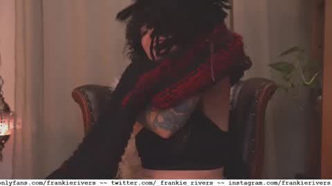 Snapshot of _frankie_rivers chatting on February 20, 11:20 am Frankie Rivers allmylinks  online show from February 20, 11:20 am