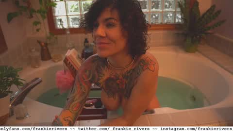 Snapshot of _frankie_rivers chatting on February 16, 12:41 am Frankie Rivers allmylinks  online show from February 16, 12:41 am