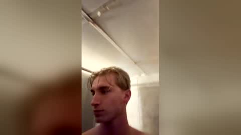 _frosty_69 online show from April 26, 5:05 am