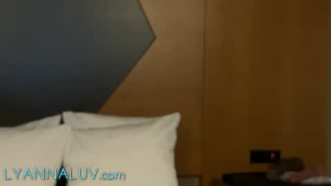 Snapshot of _fuckinparadise chatting on October 26, 2:01 am Lyanna and Derek online show from October 26, 2:01 am
