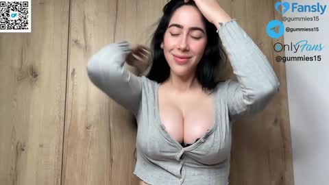 sara online show from September 25, 2:07 am