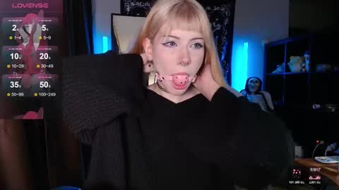 Tori online show from December 15, 10:06 pm