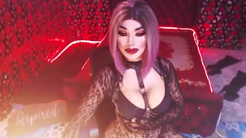 Snapshot of _hailyourqueenx chatting on December 4, 12:46 am GoDDess  Chloe online show from December 4, 12:46 am