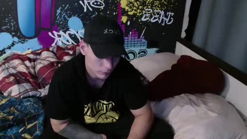 Snapshot of _happydayleon_ chatting on September 23, 5:30 pm _happydayleon_ online show from September 23, 5:30 pm