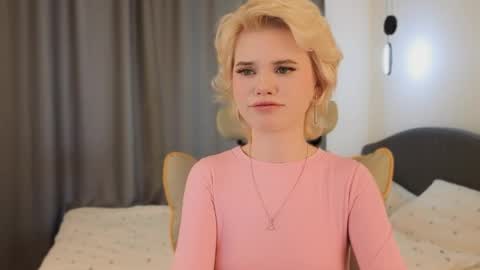 Alisha online show from June 3, 1:36 pm