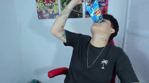 ian online show from November 25, 7:34 pm