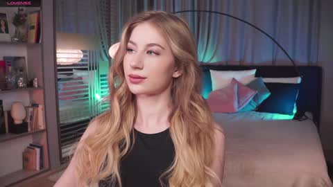 _icecrystal online show from January 25, 1:52 pm