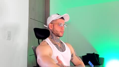 jeison online show from April 1, 4:04 pm