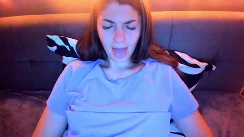 _just_a_simple_girl online show from February 25, 5:40 pm