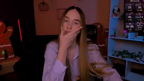 _kellykitten_ online show from December 18, 10:21 am