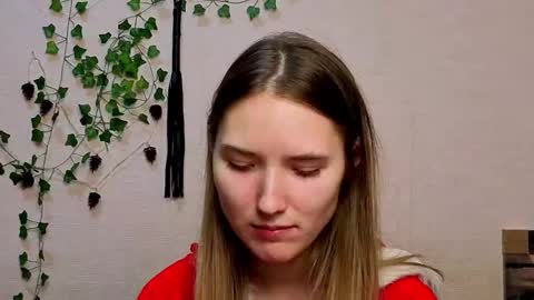 _kikiclark_ online show from February 21, 8:56 pm