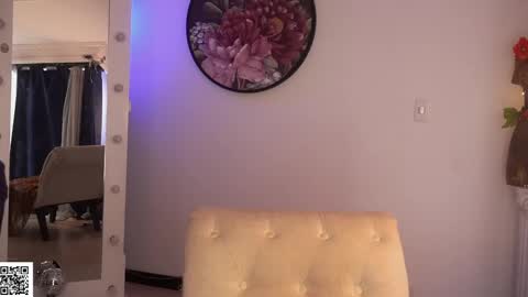 Snapshot of _lady_di chatting on March 8, 5:01 pm Not on OF Some stuff for sale  online show from March 8, 5:01 pm