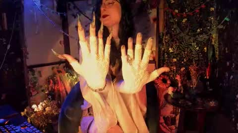 Lady Luna online show from October 13, 12:01 am