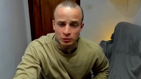 Layne online show from April 14, 9:07 pm