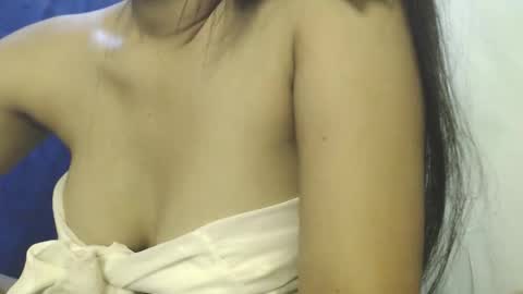 _lilies_gigi_ online show from November 24, 5:39 am