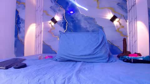 Lorrayne online show from November 19, 12:37 pm