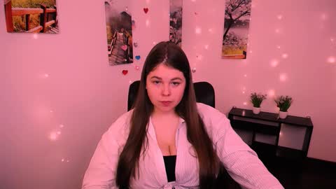 Snapshot of _lovely_mary chatting on September 29, 7:51 am Mary online show from September 29, 7:51 am