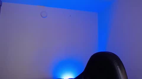  Luna  online show from March 18, 4:24 pm