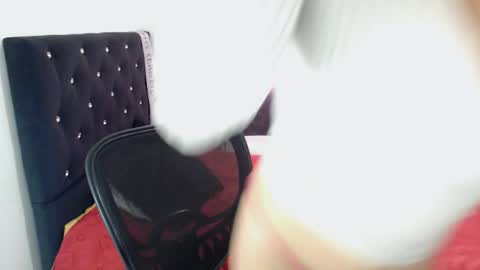 QUEEN online show from November 24, 5:55 pm