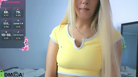 Snapshot of _maneki_neko_ chatting on September 21, 4:11 pm Emma  online show from September 21, 4:11 pm