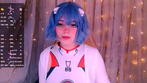 Snapshot of _marcelline_ chatting on October 22, 9:23 am Kira online show from October 22, 9:23 am