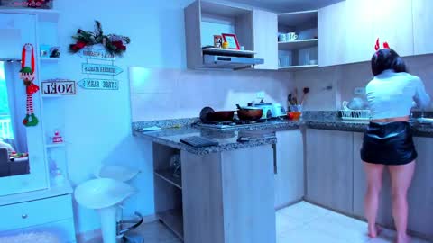 Snapshot of _maria_angel_ chatting on December 4, 10:13 pm Maria Angel online show from December 4, 10:13 pm