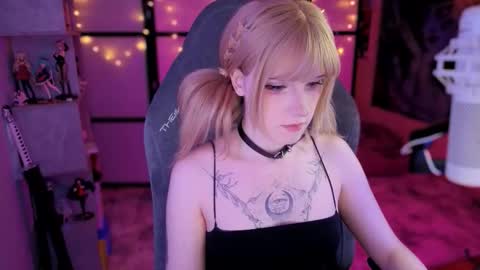 Mariko online show from September 25, 3:30 pm