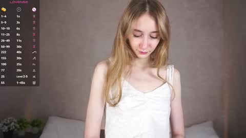 Snapshot of _marvelous_time_ chatting on September 23, 2:49 am Gwen online show from September 23, 2:49 am