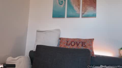 Meg online show from March 25, 8:10 am