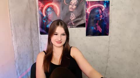 Mia online show from November 12, 3:14 pm