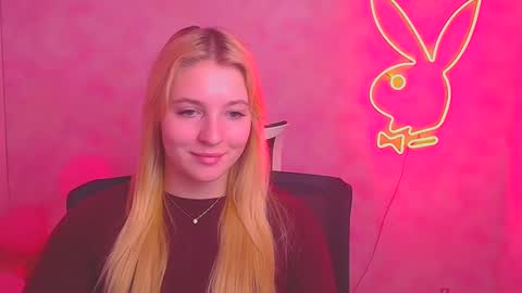 Melanie online show from February 24, 3:53 pm