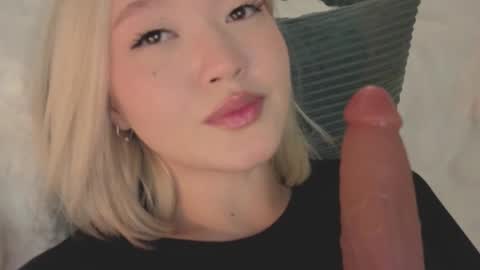 _milli_sun online show from January 13, 5:04 am