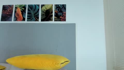 Snapshot of _molly_rosse_ chatting on October 6, 12:12 pm _molly_rosse_ online show from October 6, 12:12 pm
