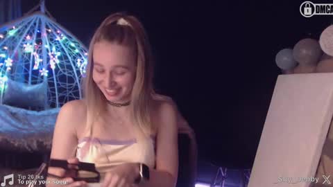 Debby  online show from February 10, 6:56 pm