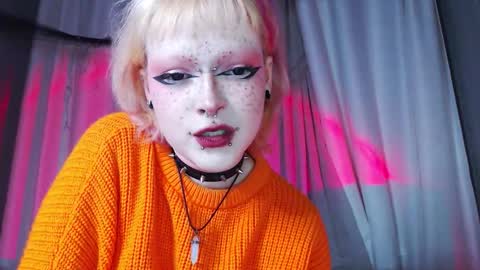 Nicole online show from December 2, 9:13 pm