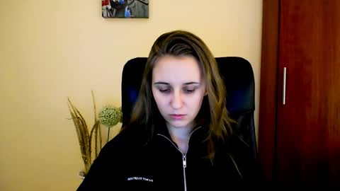 Snapshot of _nicole_new chatting on January 6, 4:13 pm Nica online show from January 6, 4:13 pm