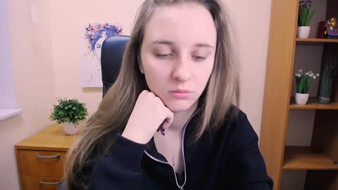 Snapshot of _nicole_new chatting on January 24, 7:19 am Nica online show from January 24, 7:19 am