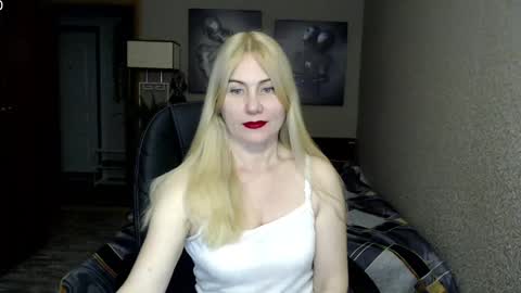 Donella    online show from February 26, 7:10 pm