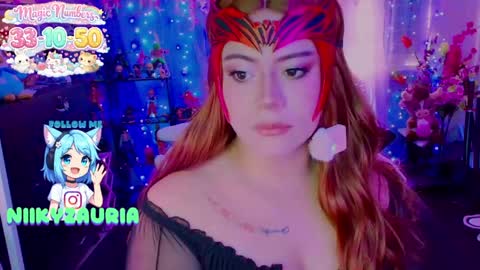 niiky online show from May 9, 3:29 pm